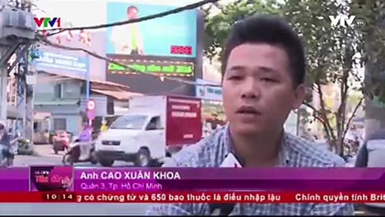 Những thông tin vay tiêu dùng hấp dẫn xuất hiên nhan nhản khắp nơi trong các con hẻm, trên tường, cột điện. Và không ít người tiêu dùng có nhu cầu đã tiếp cận phương thức vay này.