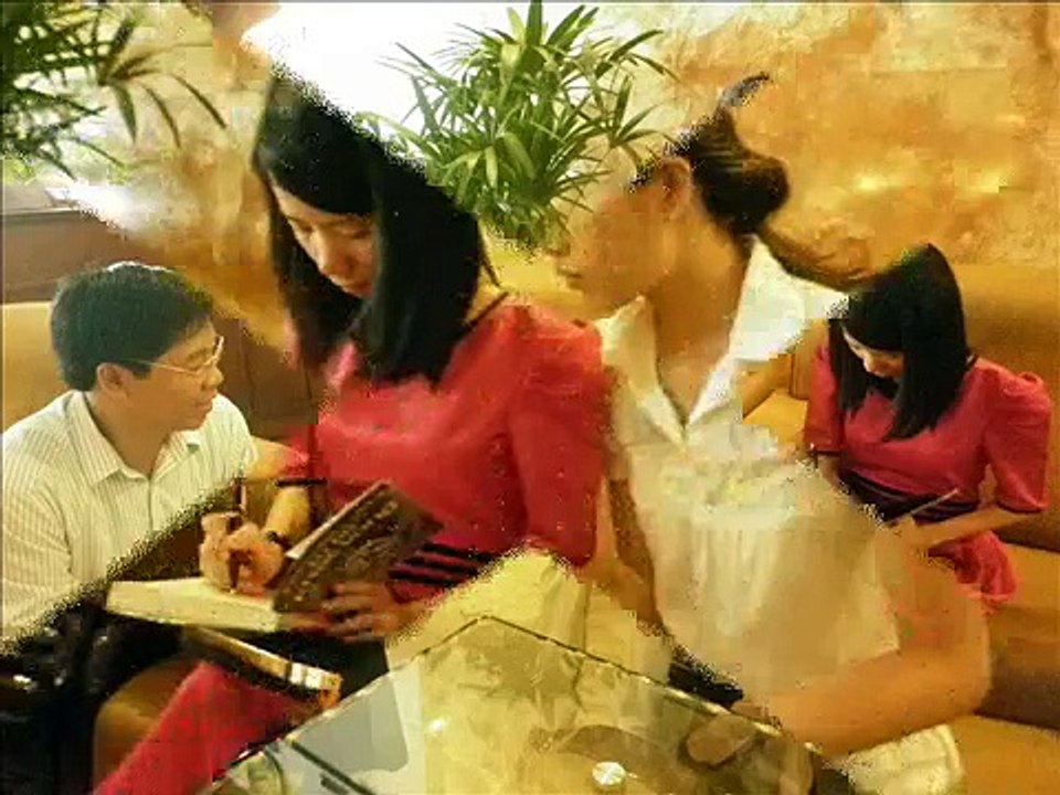 Dịch giả Nguyễn Bích Lan về quê nhà Hưng Hà nói chuyện 052013