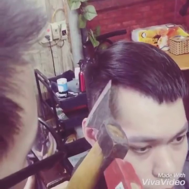 Se faire couper les cheveux avec une hache et un marteau, c'est possible !