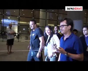 Spotted Sanjay Dutt with Kids at Airport!