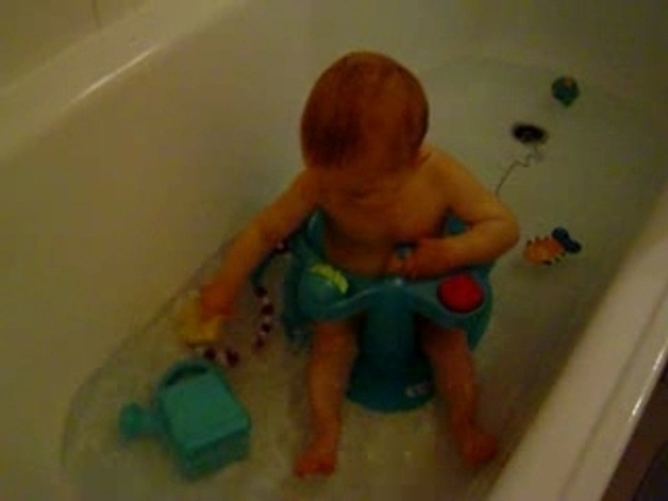 Tristan dans son bain
