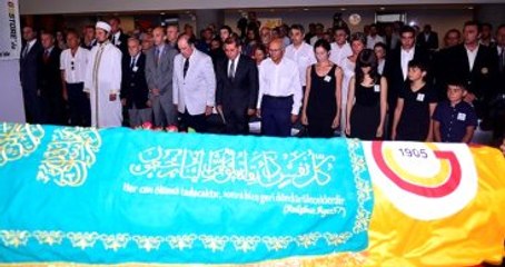 Galatasaray, Bülent Eken'i Son Yolculuğuna Uğurladı