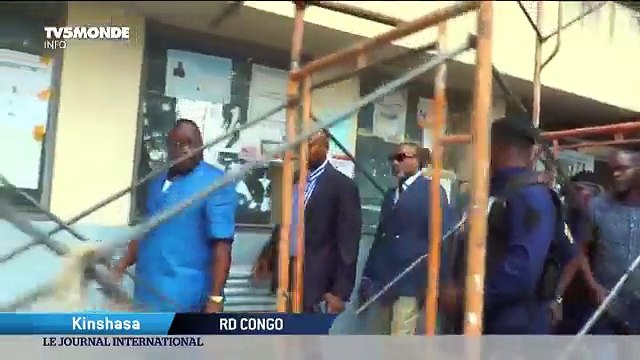 Le chanteur Koffi Olomide inculpé pour coups et blessures volontaires