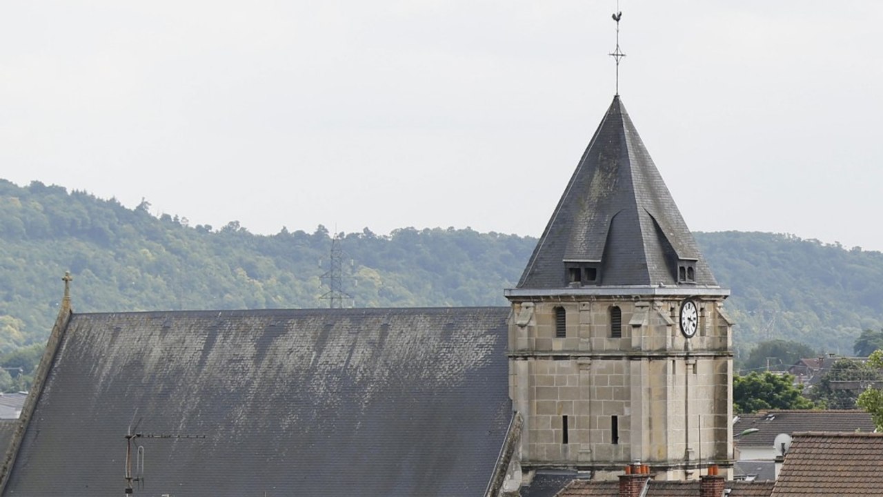 France reacts to killing of priest in Saint-Etienne-du-Rouvray