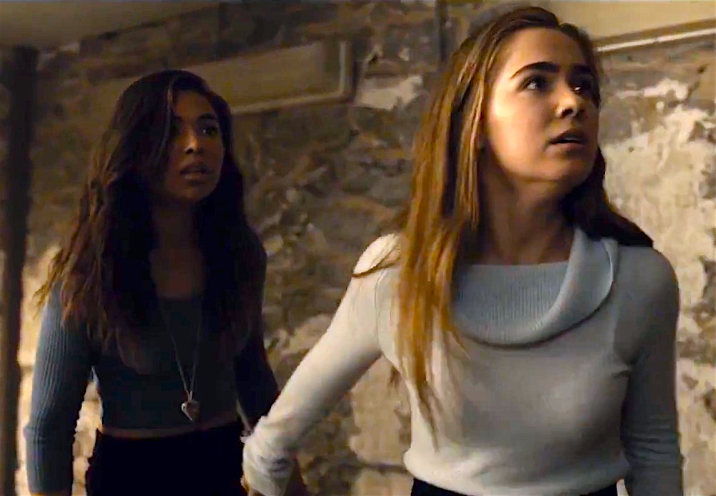 M. Night Shyamalan's Split - Official Trailer