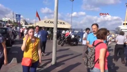 Kabataş Martı Projesi'nde Basın Açıklaması Düellosu...