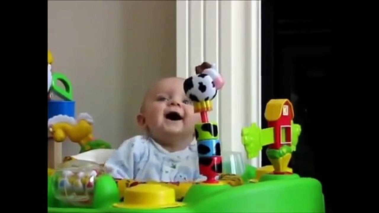 LO QUE LA  GRABARONEN EL CUARTO DE ESTE NIÑO ESTÁ DANDO LA VUELTA AL MUNDO.