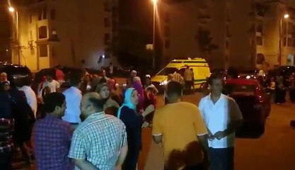 بالفيديو : تجمهر أهالى بـ"كمباوند" فى أكتوبر على خلفية اغتصاب طفل من فرد أمن