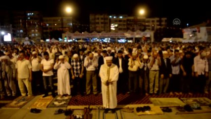 80 Yaşındaki Yatalak Nine "Demokrasi Nöbeti"Nde