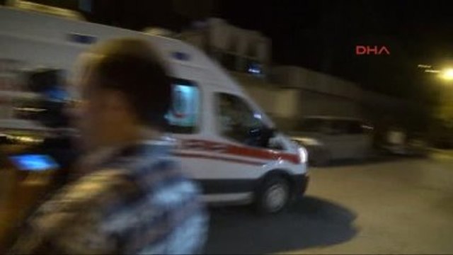 Hakkari'de Pkk, Polis Noktasına Bombalı Araçla Saldırdı: 2 Şehit, 11 Yaralı