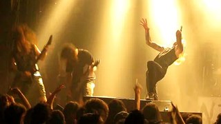 Suicide Silence - Unanswered (Live Montreal, Quebec 07/26/2009)