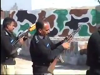 Download Video: Punjab Elite Force QRF COURSE Feb 2010 Part 8_9 No Fear (Elite Force Pakistan)