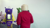 Ce déguisement de bonhomme Lego est effrayant ! Comic Con 2016