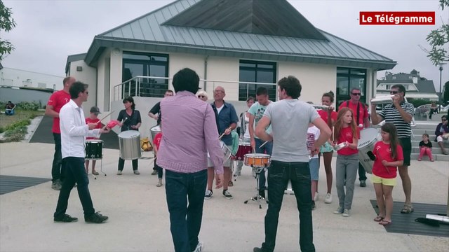 Larmor-Plage (56). Batucada : les stagiaires se produisent sur le marché