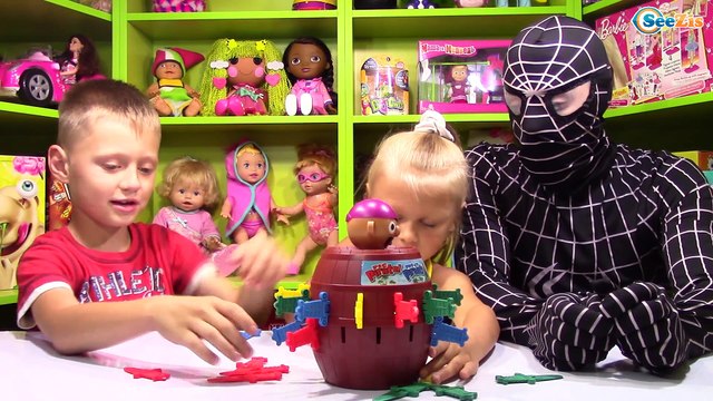 Челлендж Пират в бочке Игорек Spiderman Ярослава. Развлечение для Детей - Challenge Pop up Pirate