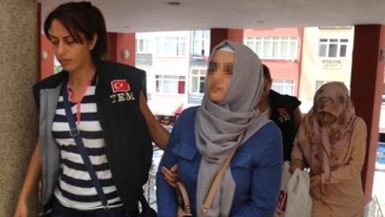 FETÖ'nün Evlerini Kapatmaya Çalışan İki Kadın Yakalandı