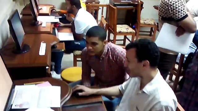 بالفيديو.. إقبال طلاب الثانوية العامة على مكاتب التنسيق بجامعة الإسكندرية