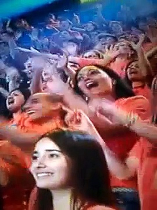 Leonardo "NÃO APRENDI A DIZER ADEUS"Domingão do Faustão