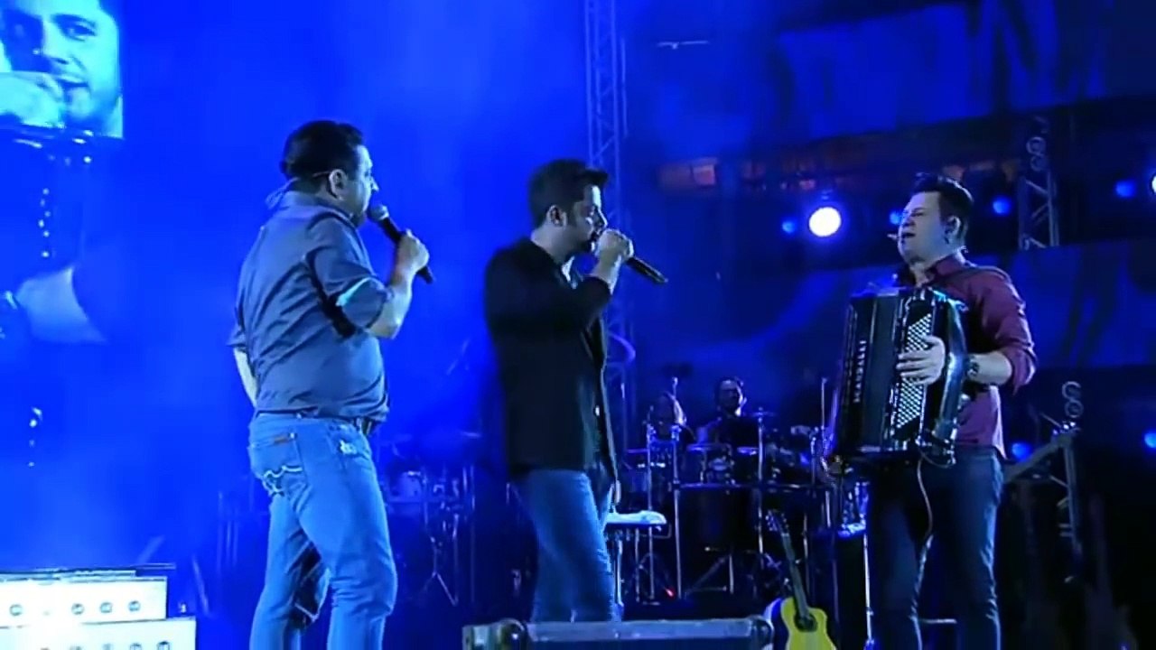 Cristiano Araújo part. Bruno & Marrone - 24 Horas de Amor (Oficial) Ao Vivo