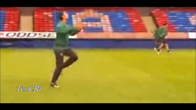 Cristiano Ronaldo - Crazy Warm Up Skills ► Teo CRi