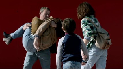 Lejos del mar - Tráiler Español HD [1080p]