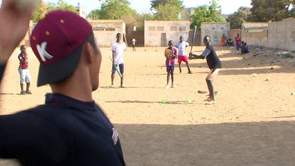 Japanese volunteers bring baseball to Senegal