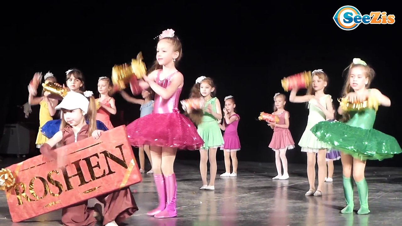 Хелло Китти и Ника на танцах. Соревнования для детей. Видео для девочек. Hеllo Kitty