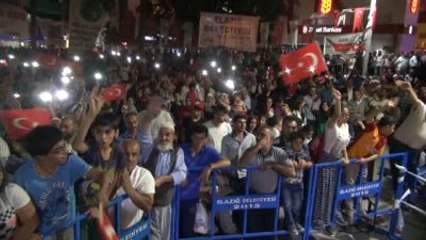 Elazığ Demokrasi Meydanı'nda Çifte Nikah Kıyıldı