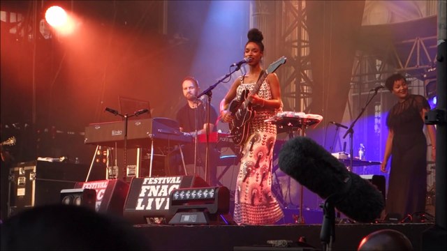 LIANNE LA HAVAS live01@Festival Fnac Paris 2016