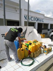 Combustible de contrabando en Otavalo