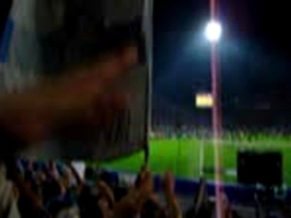 om paris :paris paris on t'encule