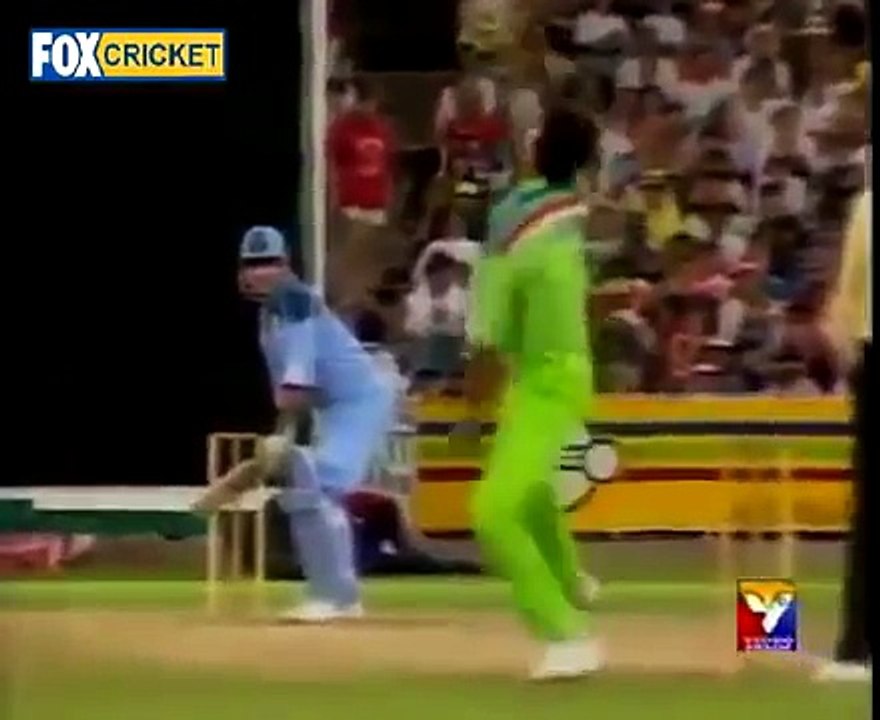 Wasim Akram 3 Magical Delivery in World Cup 1992 Final against England