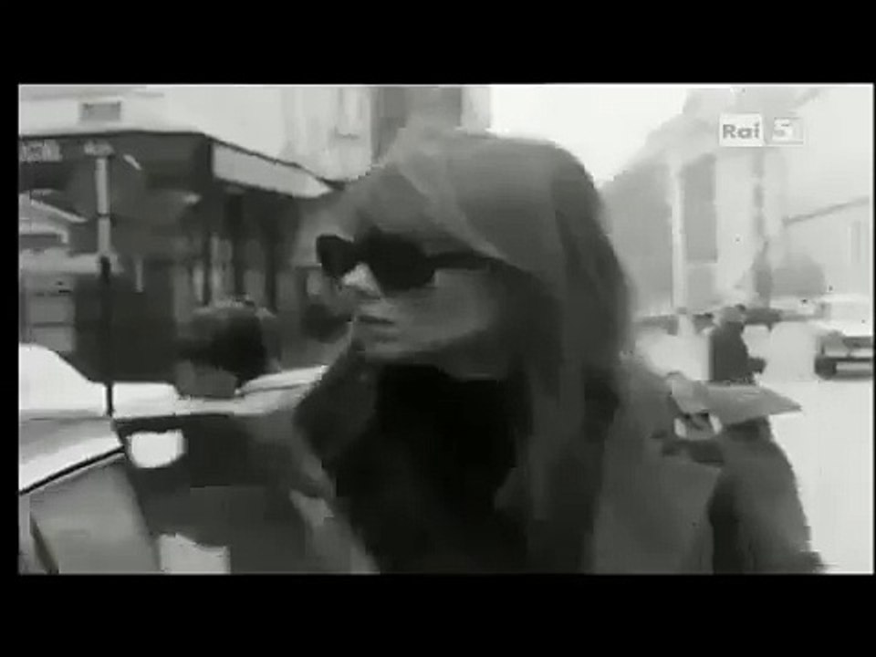 A Paris avec ( Françoise Hardy 1967 )