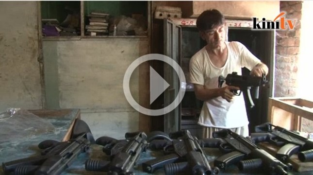 Senapang, pistol lebih murah daripada telefon pintar di Pakistan