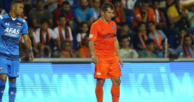 Emre Belözoğlu, Avrupa Kupaları'nda En Çok Maça Çıkan Türk Futbolcu Oldu