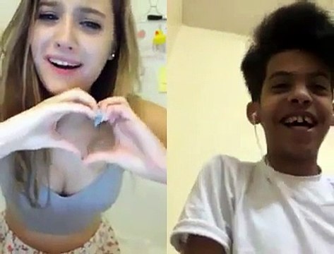 Comment draguer une fille quand tu parles pas sa langue... Comme un fou le jeune