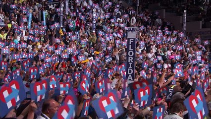 Chelsea Clinton introduit sa mère à la convention démocrate