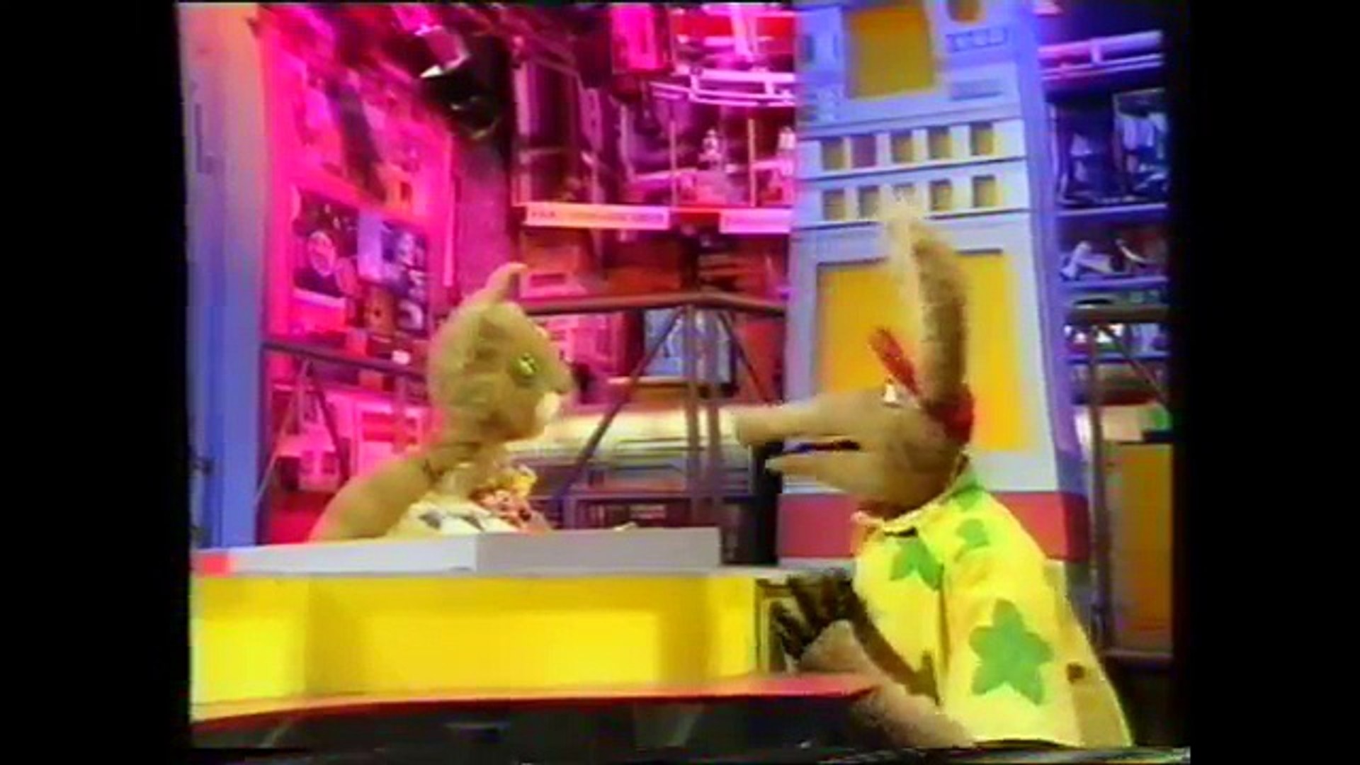 Otis the Aardvark x Poppy the Cat