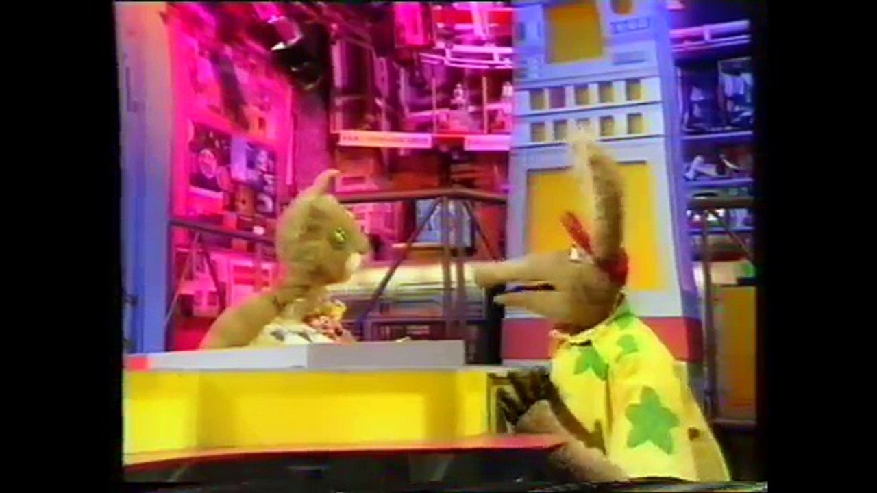 Otis the Aardvark x Poppy the Cat