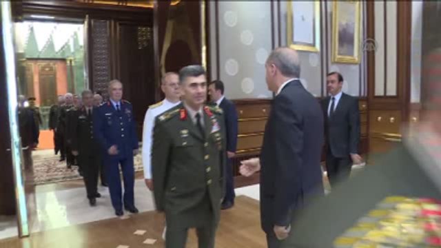 Cumhurbaşkanı Erdoğan, Genelkurmay Başkanı Akar ve Beraberindeki Yaş Üyelerini Kabul Etti