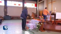 Saint-Etienne-du-Rouvray: les fidèles se recueillent après la mort du prêtre Jacques Hamel