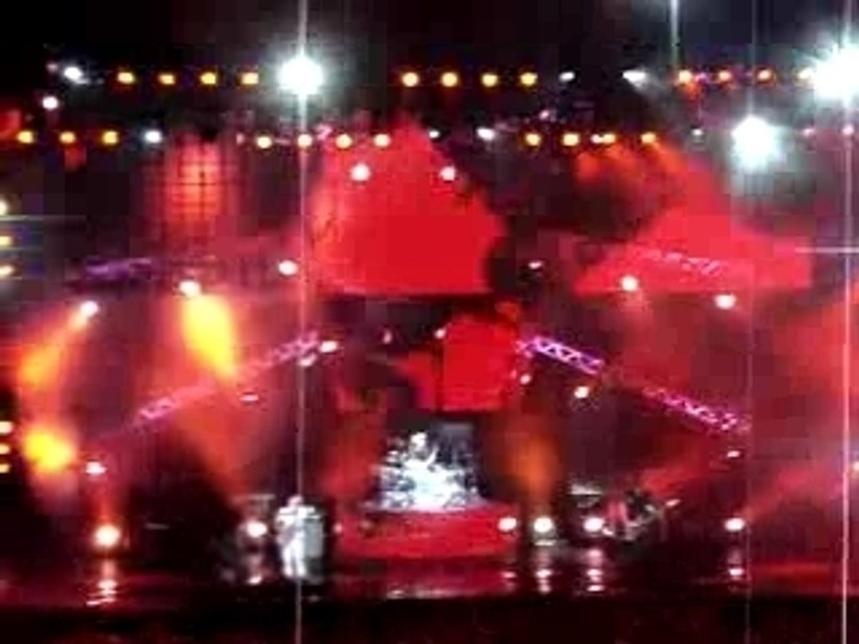 MUSE - Concert Nîmes 18/07/07 Hysteria