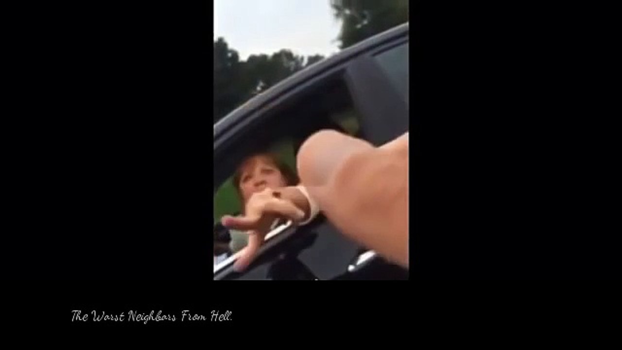 Cette voisine est la pire furie jamais vue !!