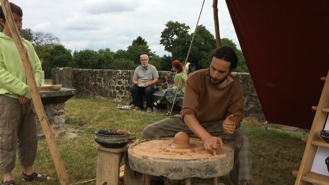 Artisanat gaulois et marché des curiosités à Jublains