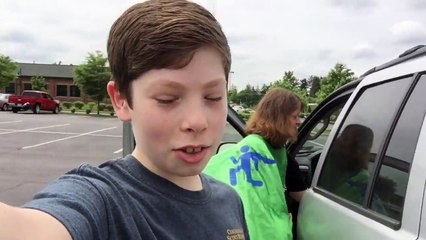 MIGHTY MOM GETS FREE DONUTS - Donut Day 6/4/16