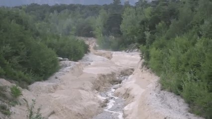 Amazing Footage of Debris Flow in Illgraben