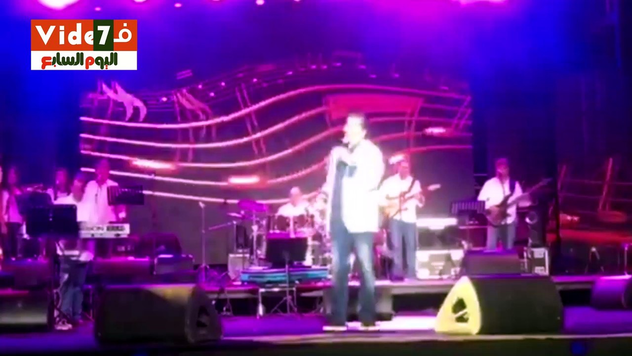 بالفيديو.. وليد توفيق يحيى حفلا ضخما بمهرجان "جميلة" بالجزائر
