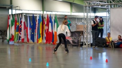 Vidéo. Cette fille défie toutes lois de gravité avec ses patins... le jury reste bouche bée.