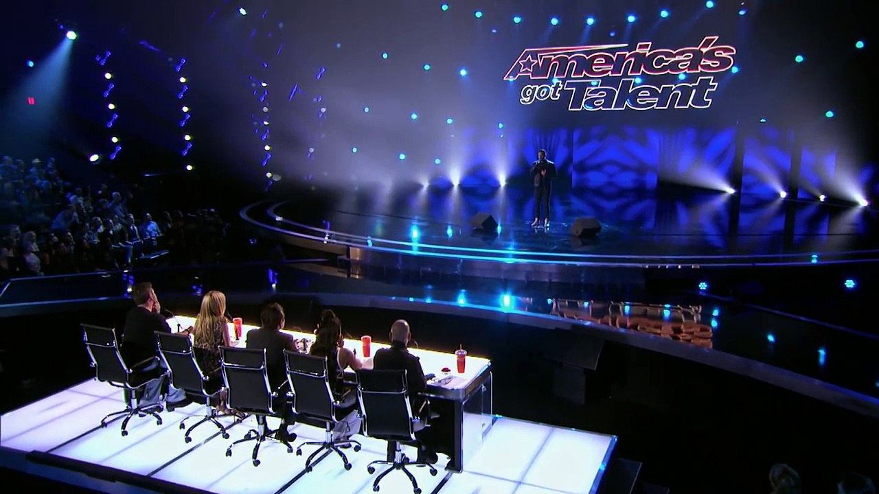 Os olhos dos jurados encheram-se de lágrimas ao ver esta actuação! Ao 1:30… de cortar a respiração!