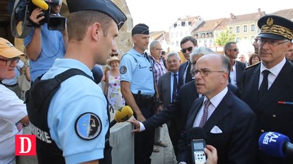 Bernard Cazeneuve en visite à Marciac (32)